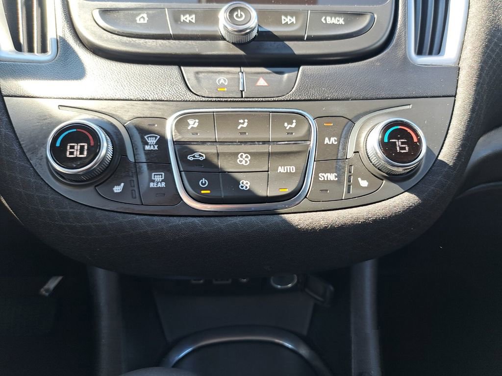 Used 2025 Chevrolet Malibu LT image 16