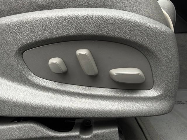 Used 2014 Chevrolet Impala LTZ FWD image 18