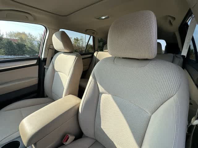 Used 2019 Subaru Outback 2.5i Premium w/ Popular Package #2 AWD/4WD image 16