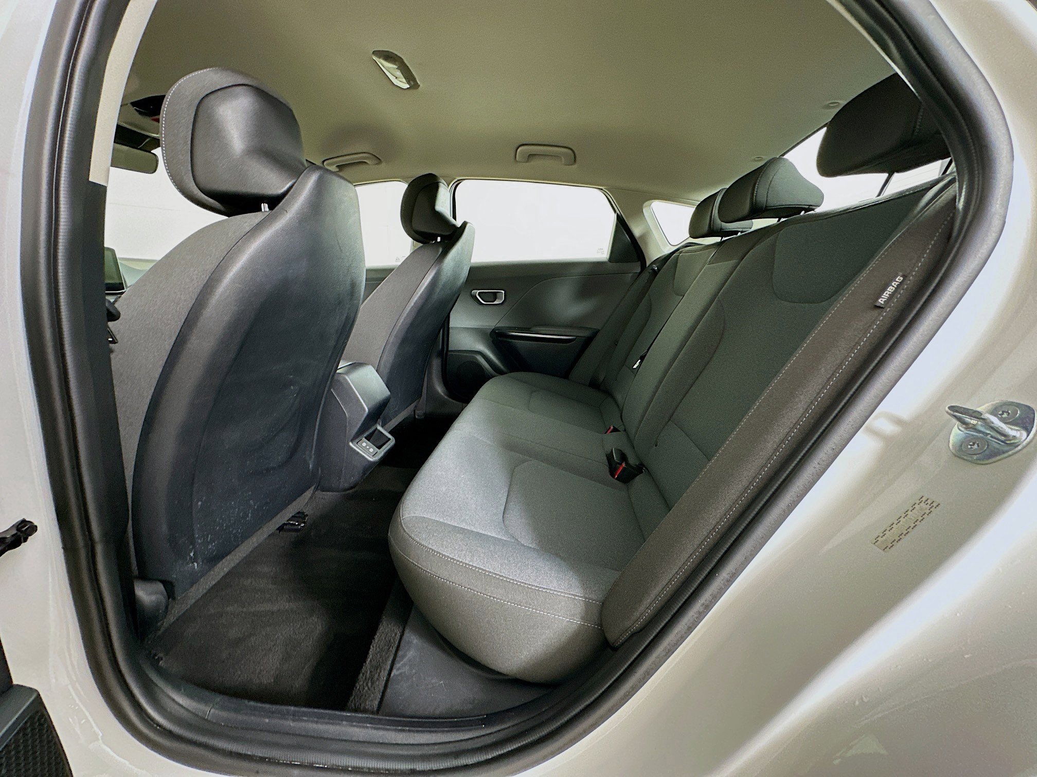 Used 2025 Kia K4 LXS image 26