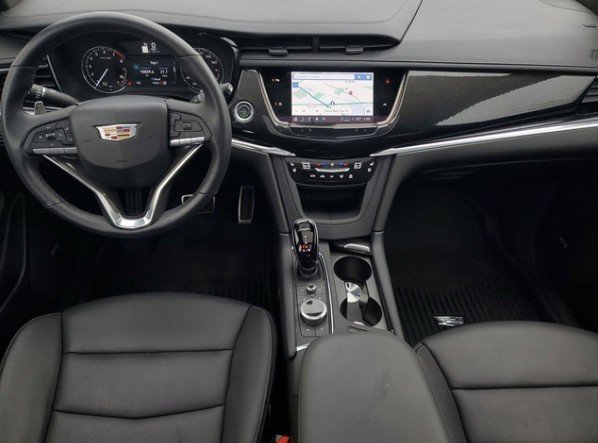 Used 2025 Cadillac XT6 Sport w/ LPO, Floor Liner Package image 4