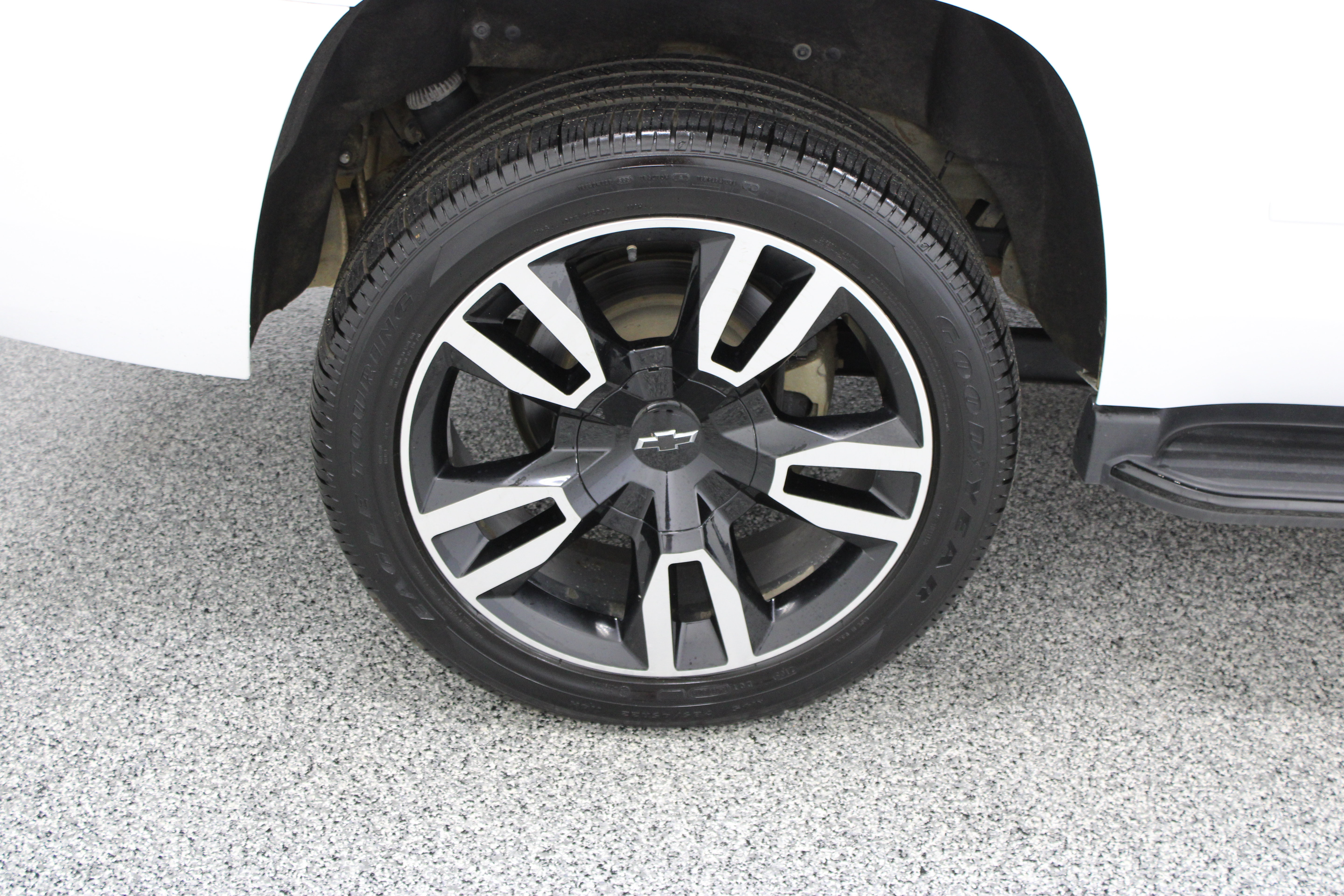 Used 2019 Chevrolet Tahoe Premier AWD/4WD image 6