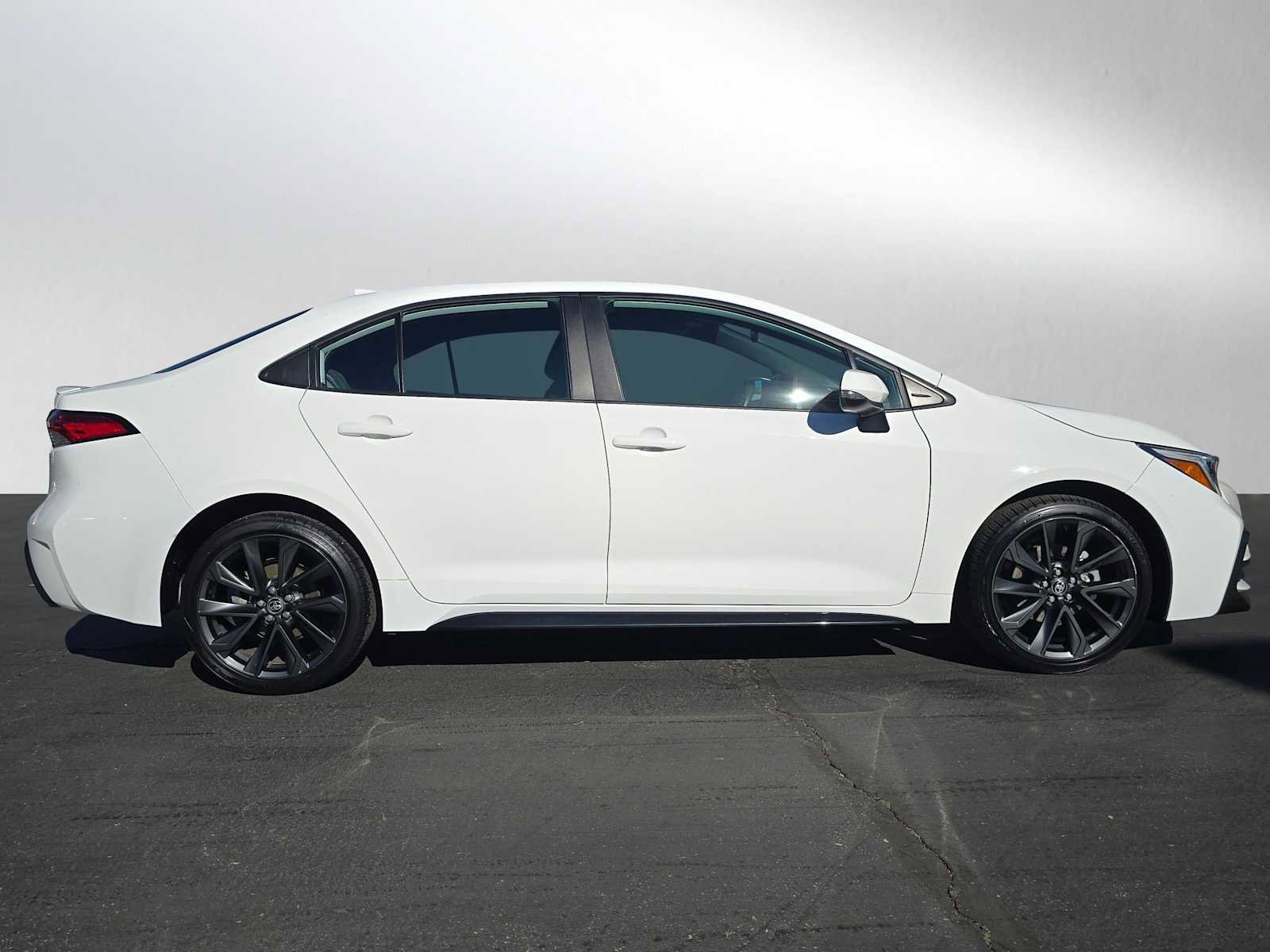 Certified 2024 Toyota Corolla SE image 2