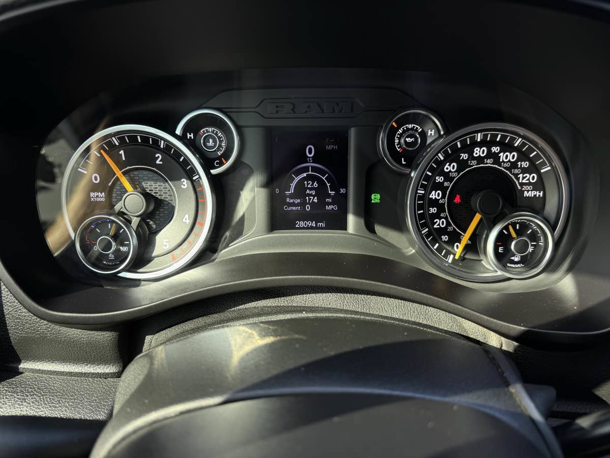 Used 2022 RAM 5500 Tradesman RWD image 17