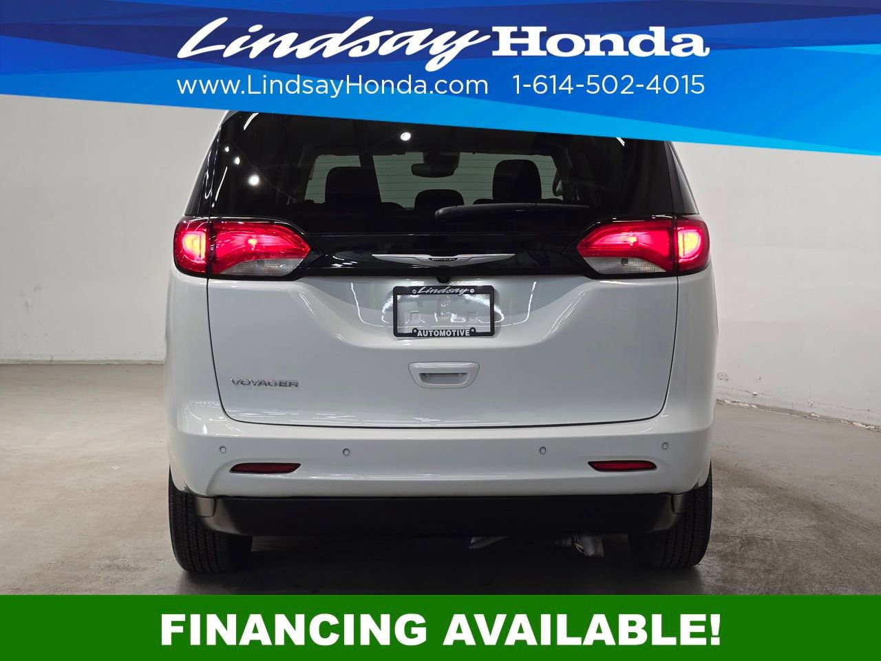 Used 2022 Chrysler Voyager LX image 6