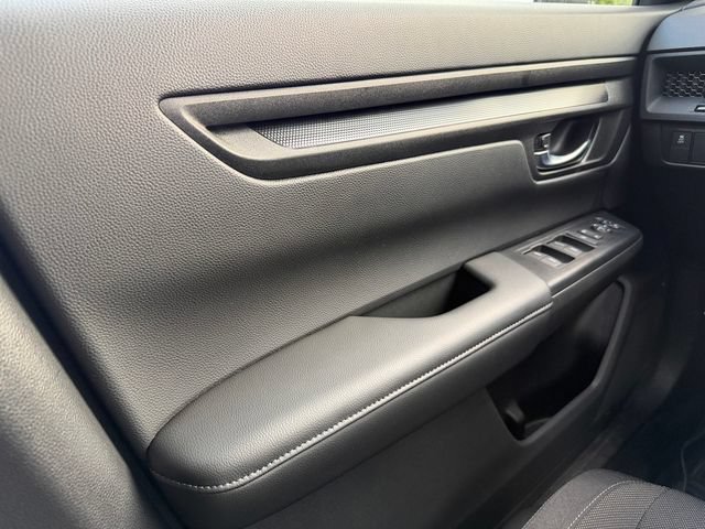 Used 2025 Honda CR-V LX image 30