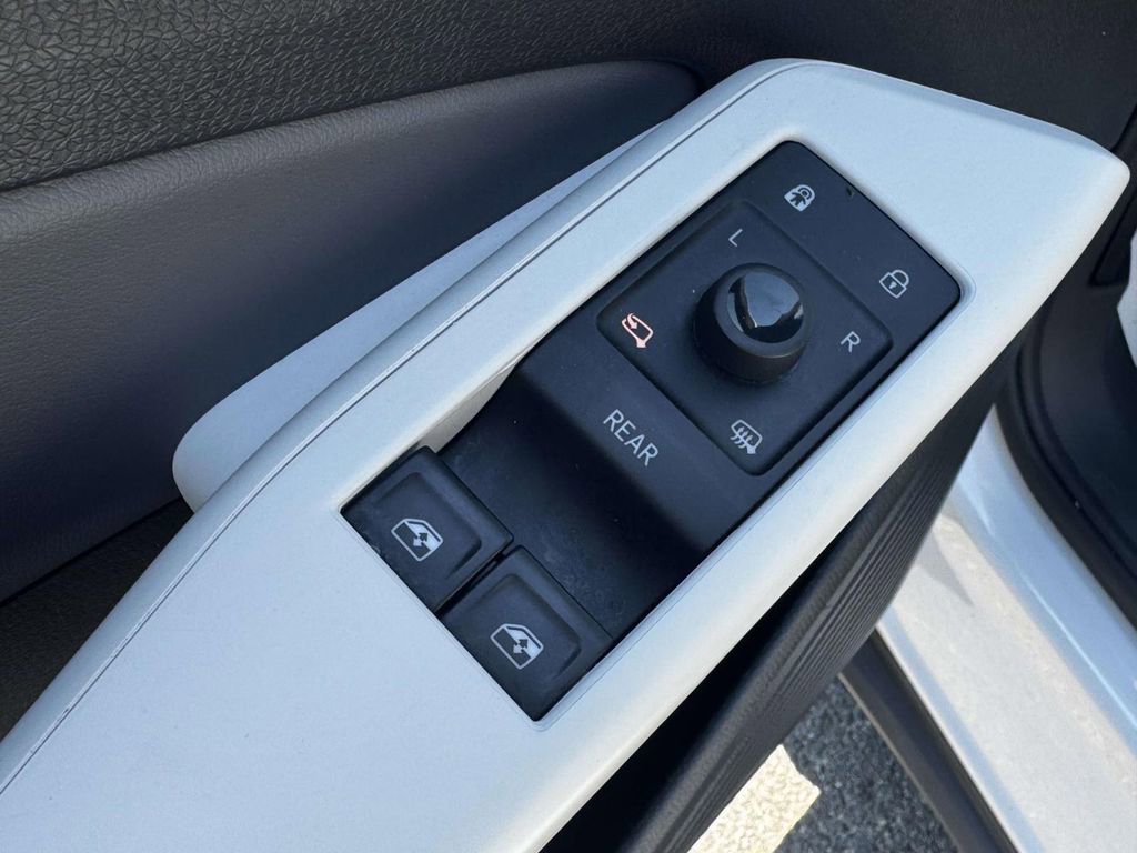 Used 2021 Volkswagen ID.4 1st Edition RWD image 17