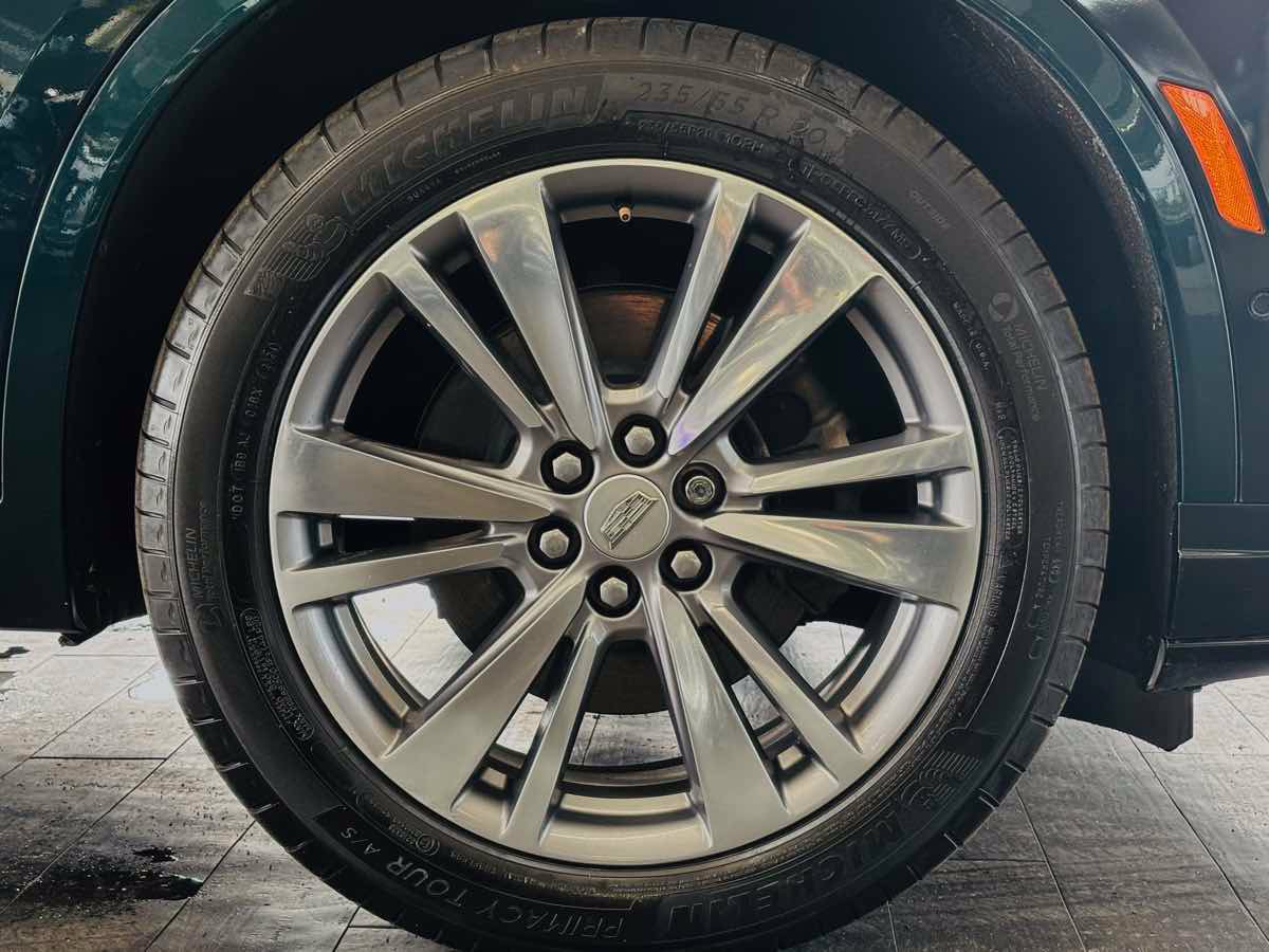 Used 2024 Cadillac XT6 Premium Luxury w/ Technology Package FWD image 31