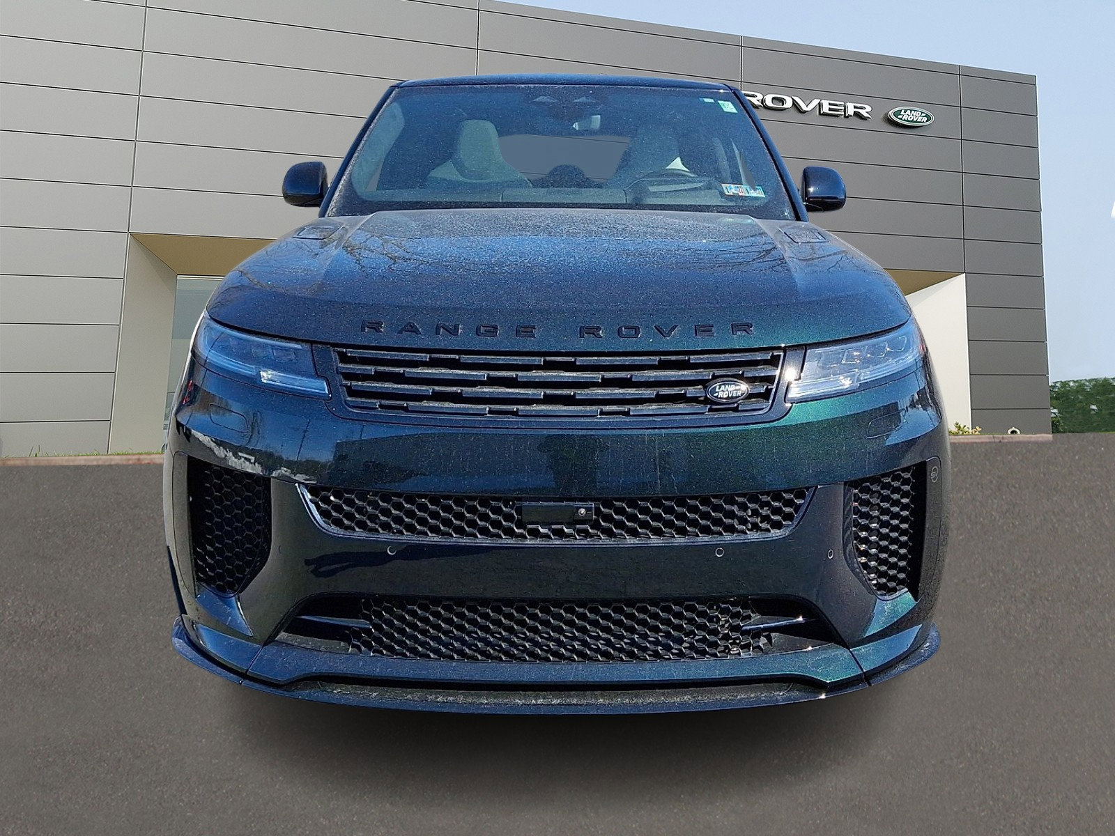 New 2026 Land Rover Range Rover Sport SV image 2