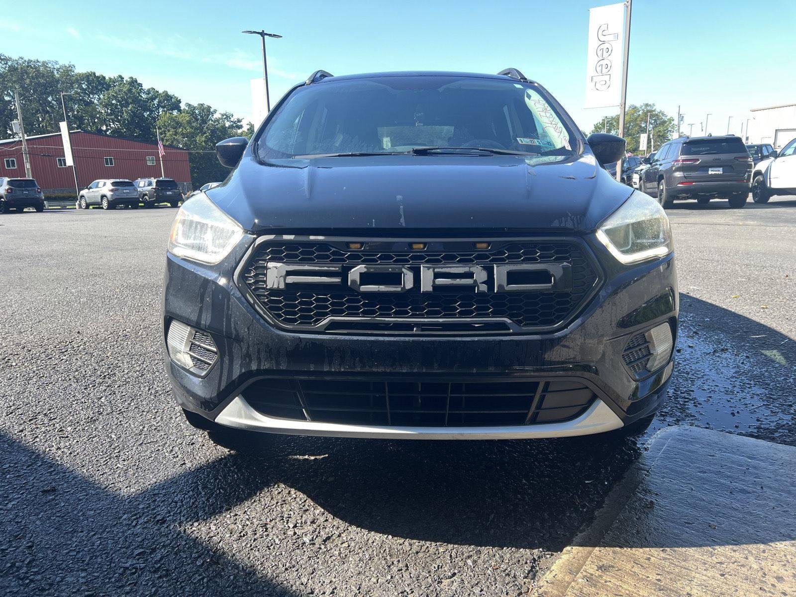 Used 2017 Ford Escape SE w/ Equipment Group 201A AWD/4WD image 8