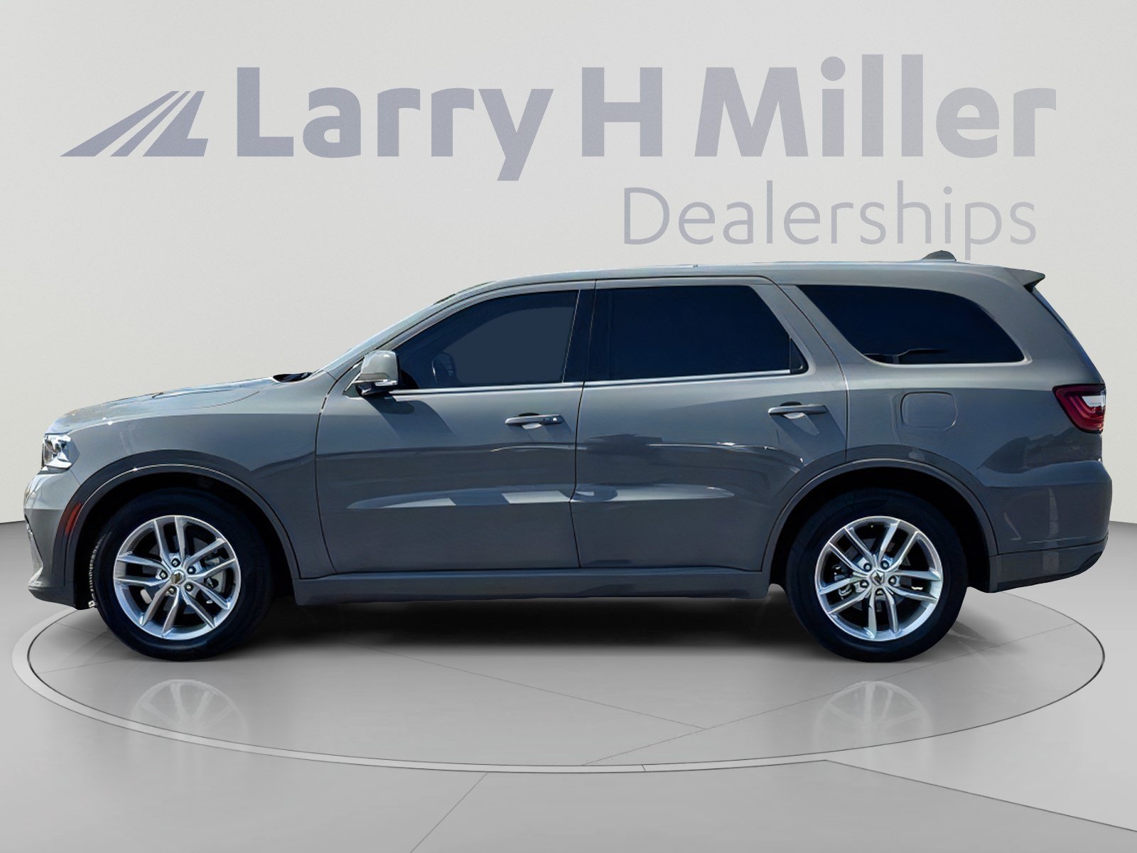 Used 2021 Dodge Durango GT RWD image 3