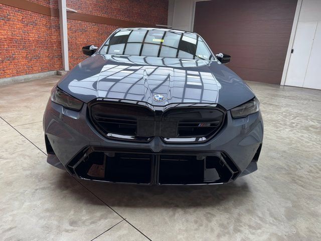 Used 2026 BMW M5 w/ Executive Package image 8