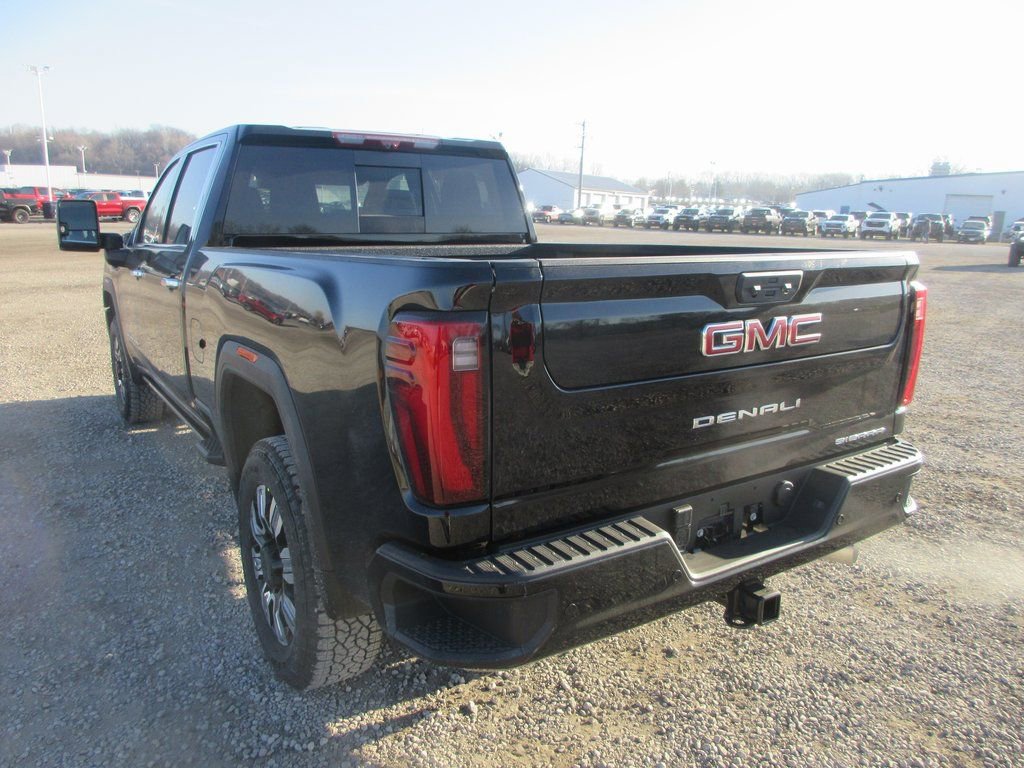 New 2026 GMC Sierra 3500 Denali w/ Denali Reserve Package image 9