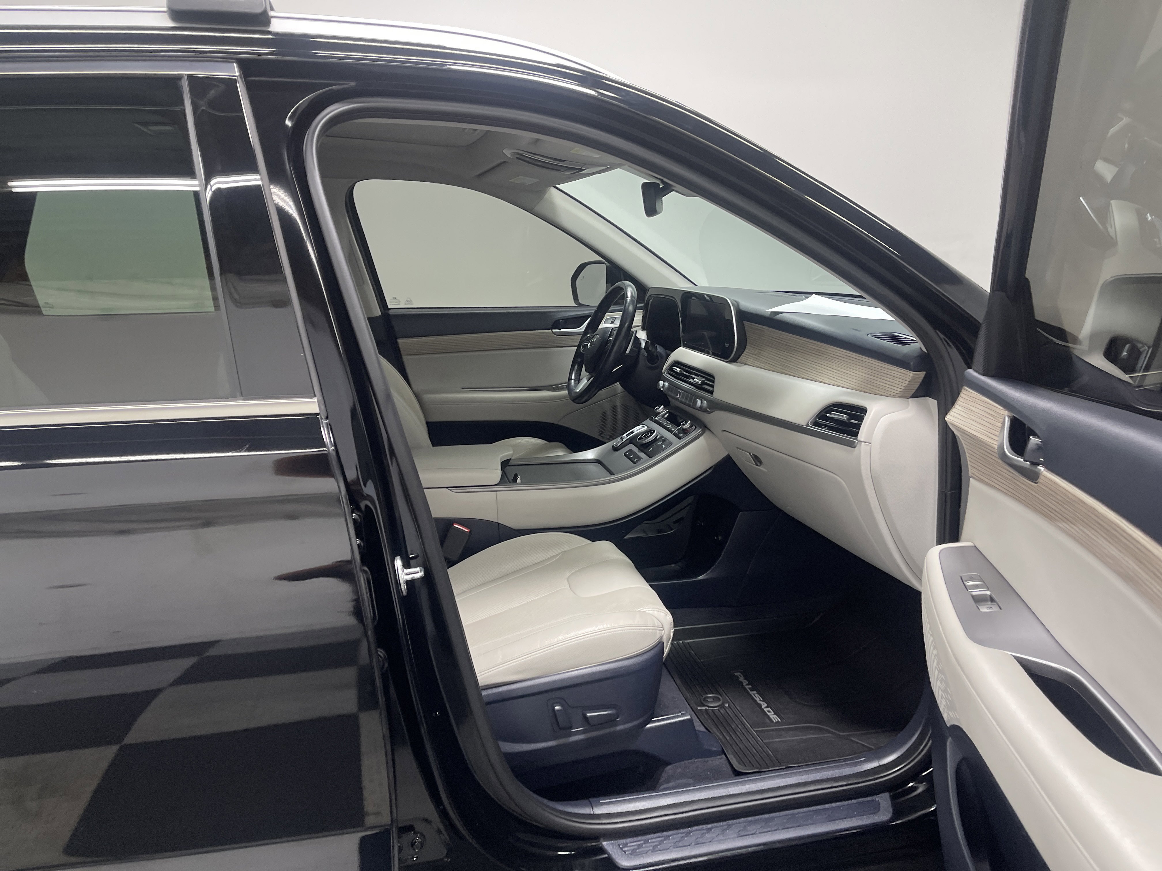 Used 2021 Hyundai Palisade SEL w/ Premium Package image 26