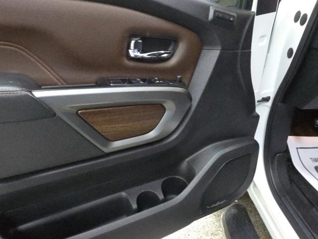 Used 2018 Nissan Titan Platinum Reserve w/ Platinum Utility Package image 15