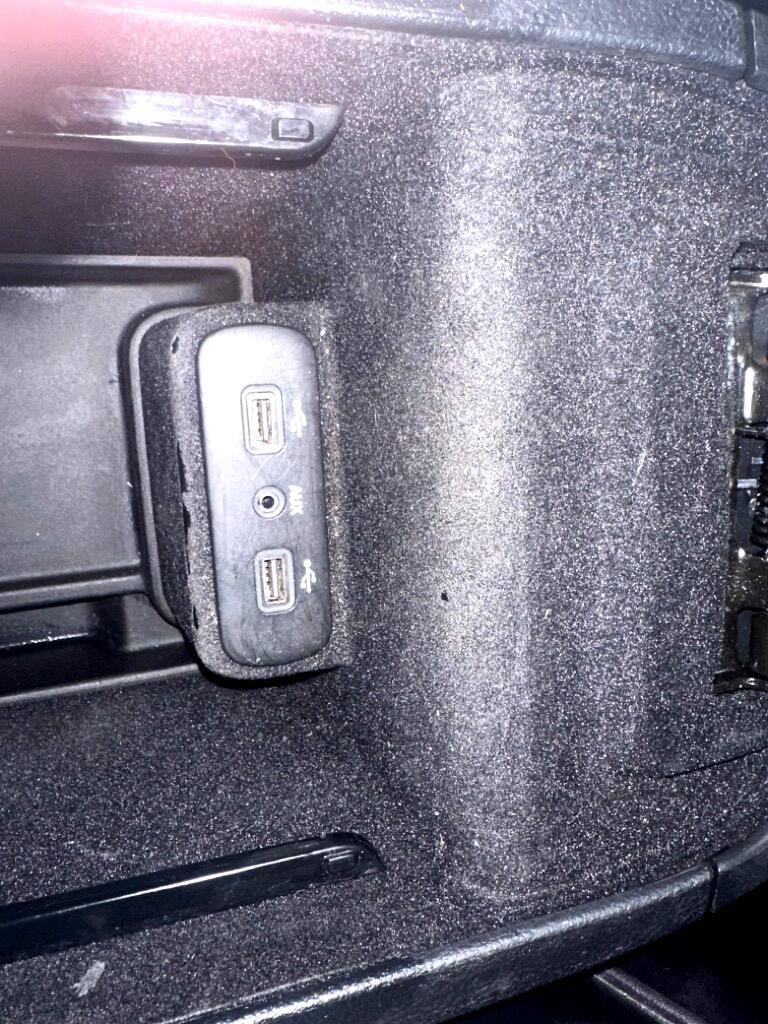 Used 2017 Chrysler 300 S image 36