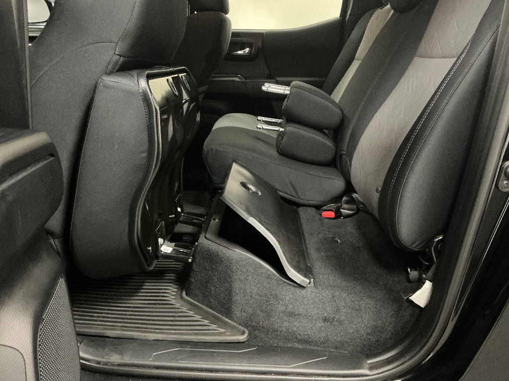 Used 2021 Toyota Tacoma TRD Off-Road w/ Technology Package AWD/4WD image 22