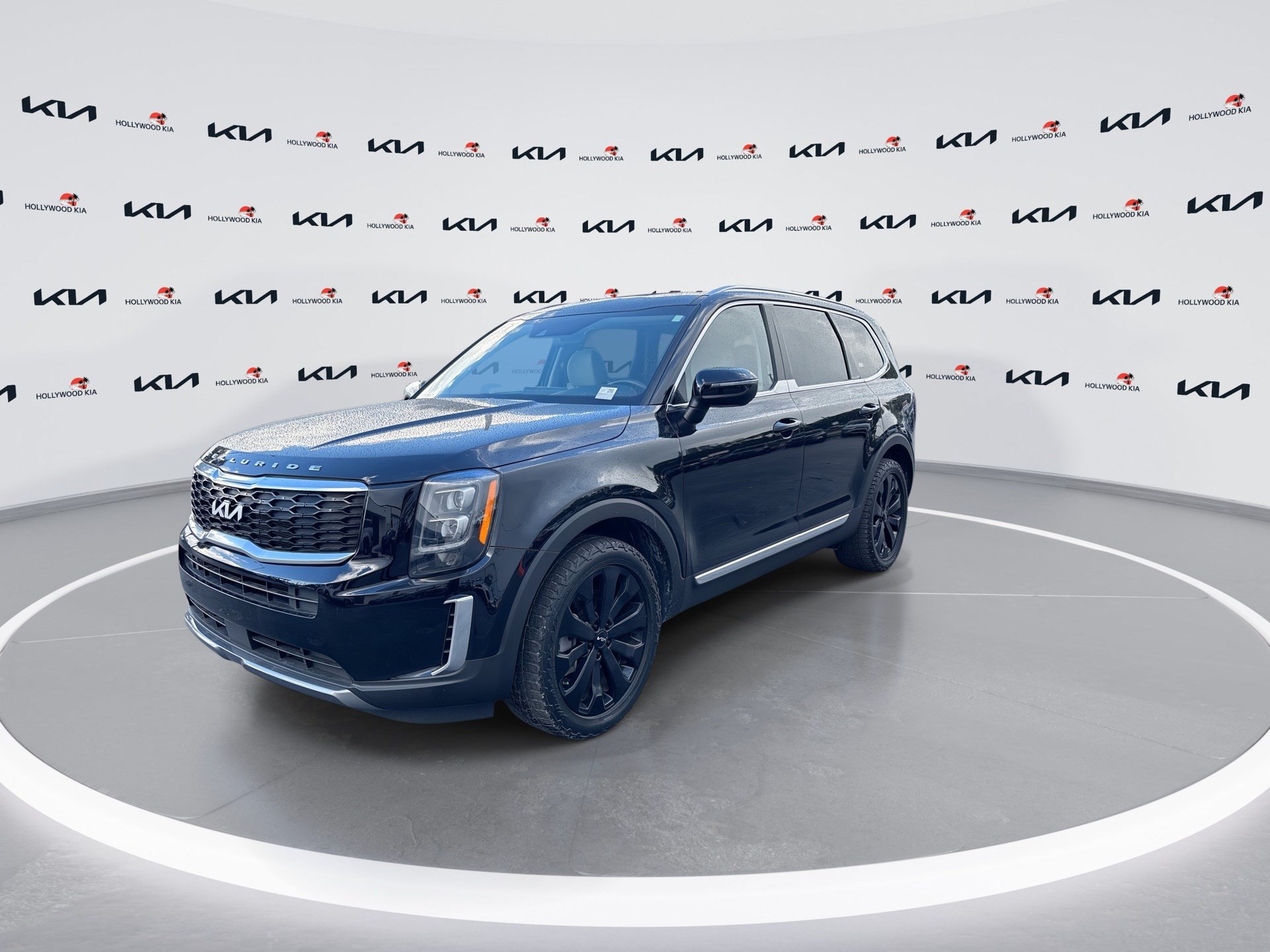 Used 2022 Kia Telluride EX w/ EX Premium Package FWD image 4