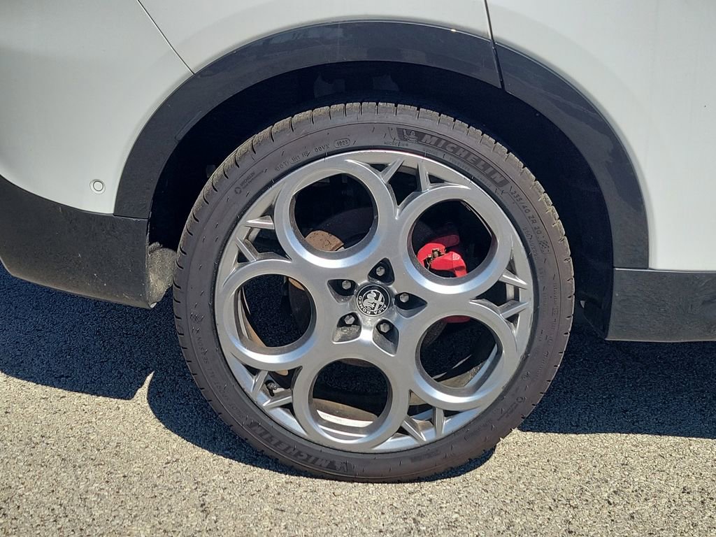 Used 2024 Alfa Romeo Tonale Veloce image 5