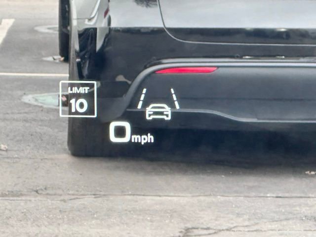 Used 2023 Audi A8 L 3.0T image 10