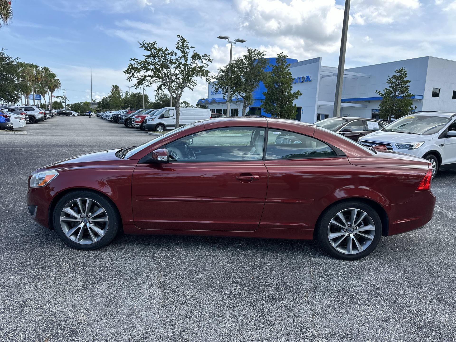 Used 2013 Volvo C70 T5 FWD image 9