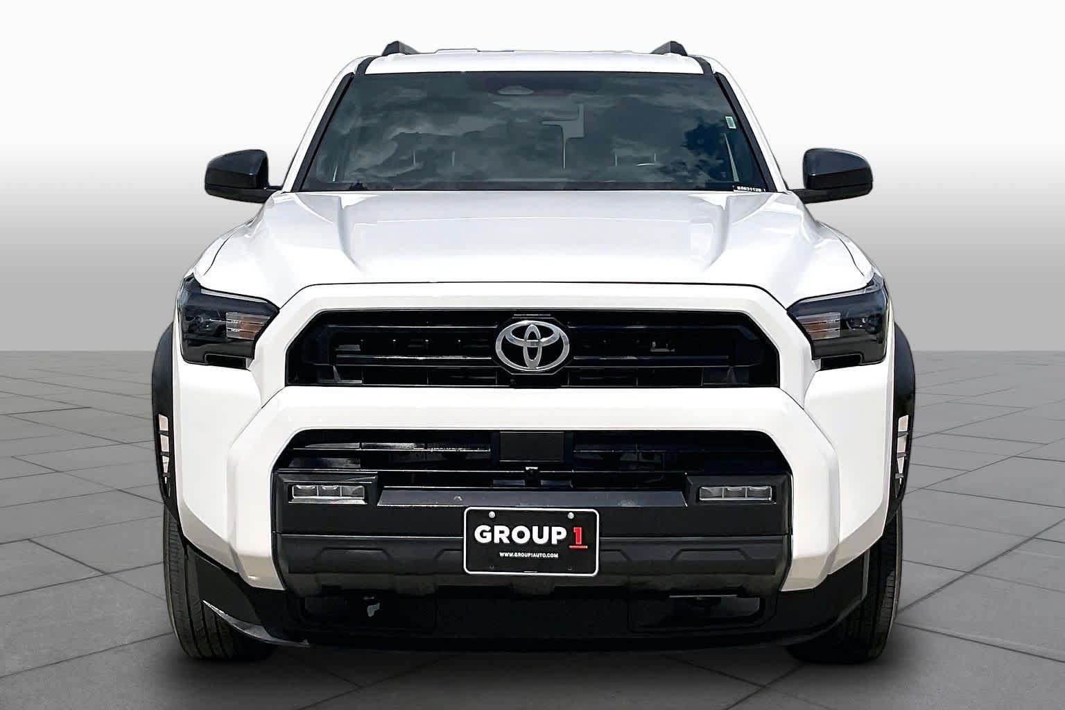 Used 2025 Toyota 4Runner SR5 AWD/4WD image 4