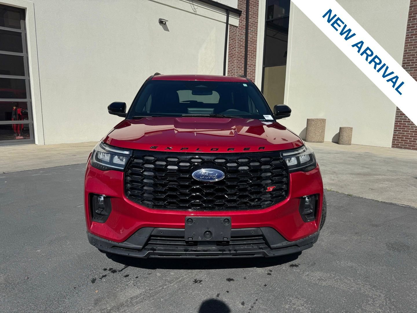 Used 2025 Ford Explorer ST w/ Sun And Sound Package image 2