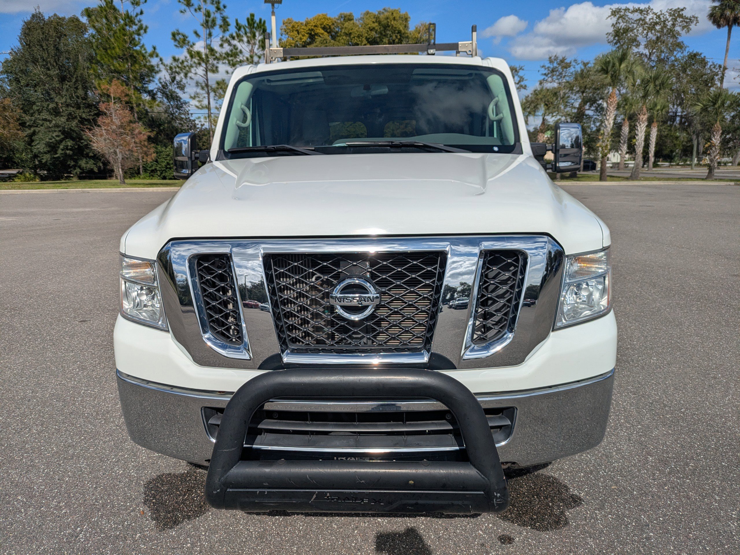 Used 2018 Nissan NV 3500 SL w/ Navigation Package image 9