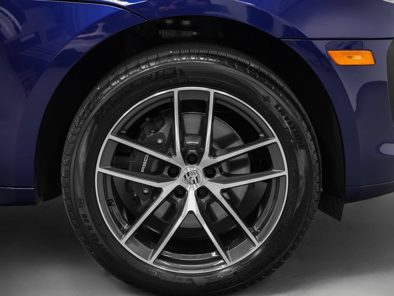 Certified 2026 Porsche Macan AWD/4WD image 15