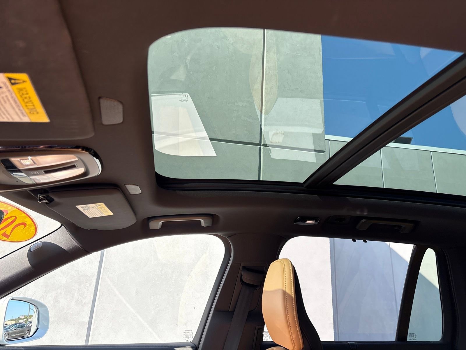 Certified 2025 Volvo XC90 T8 Ultra w/ Protection Package Premier image 27