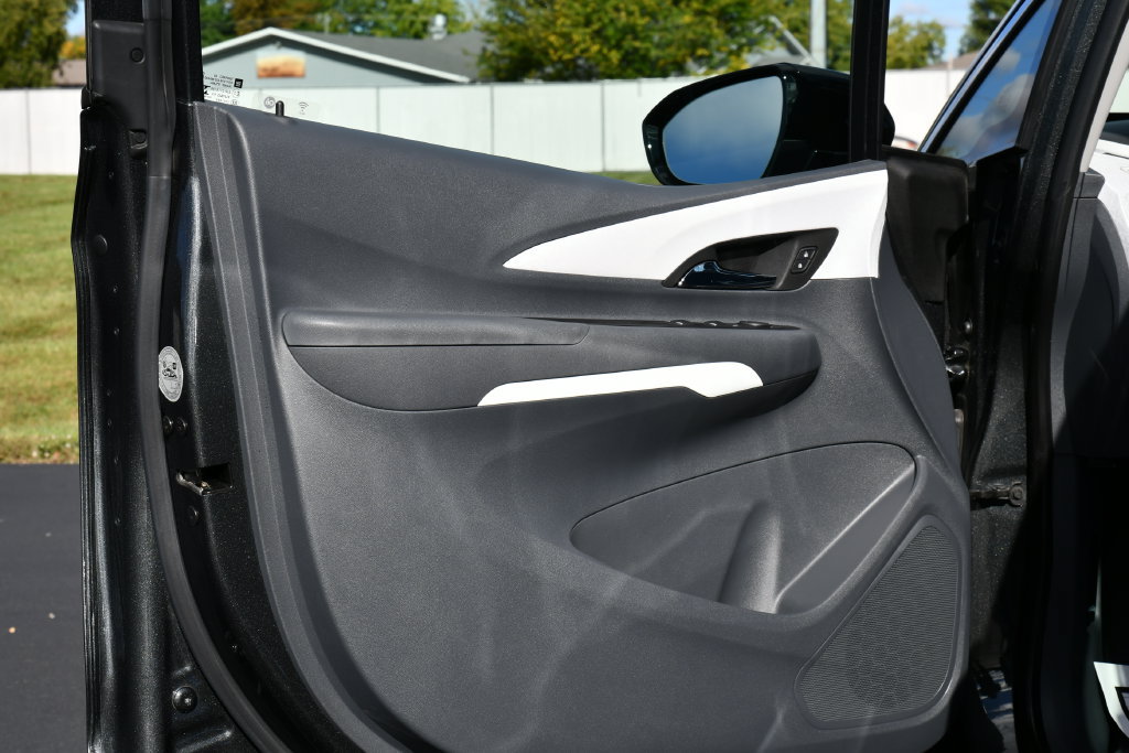 Used 2021 Chevrolet Bolt LT FWD image 14