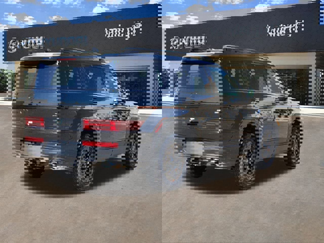 Certified 2025 Hyundai Santa Fe XRT image 4