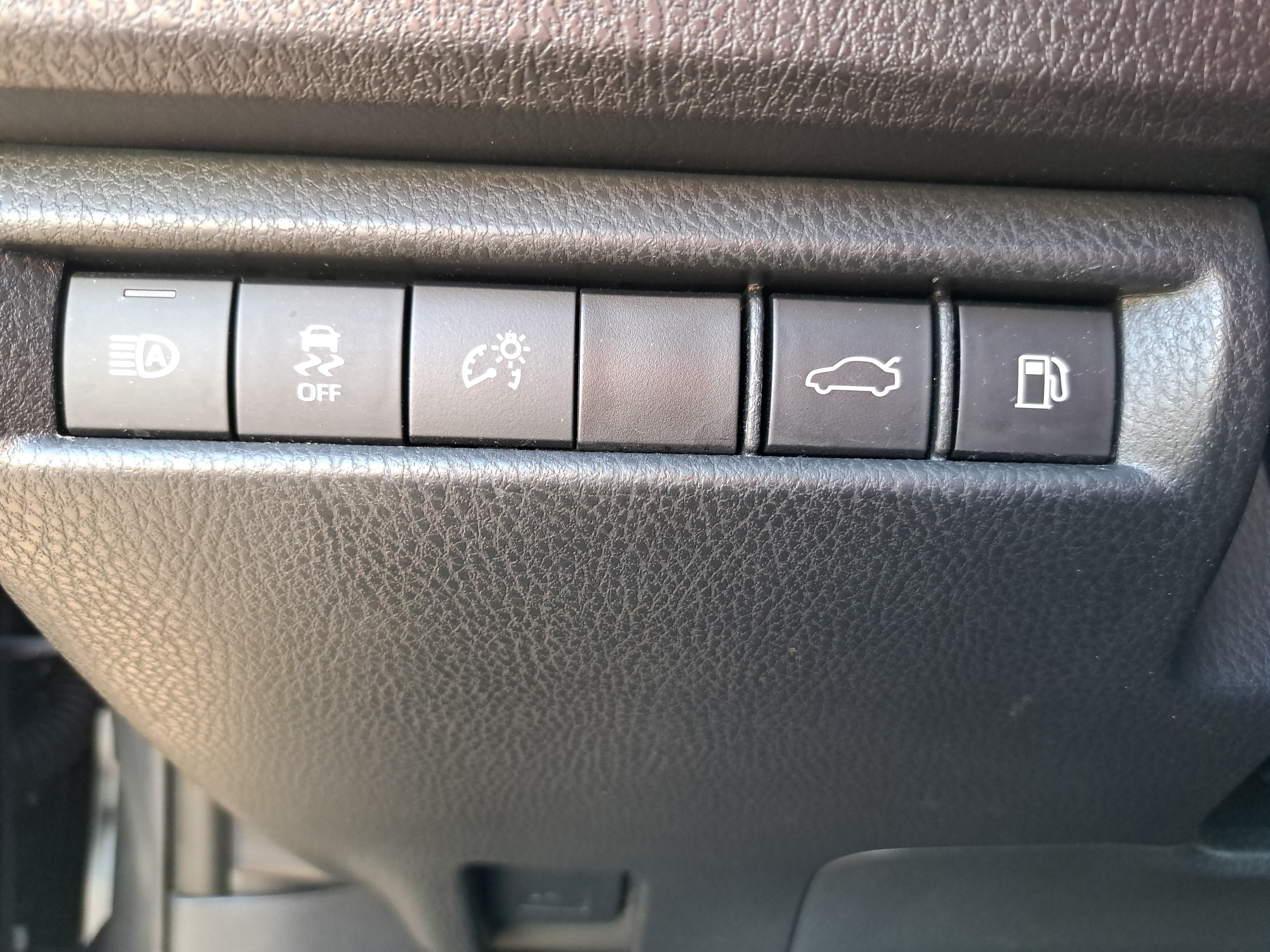 Used 2025 Toyota Camry LE FWD image 23