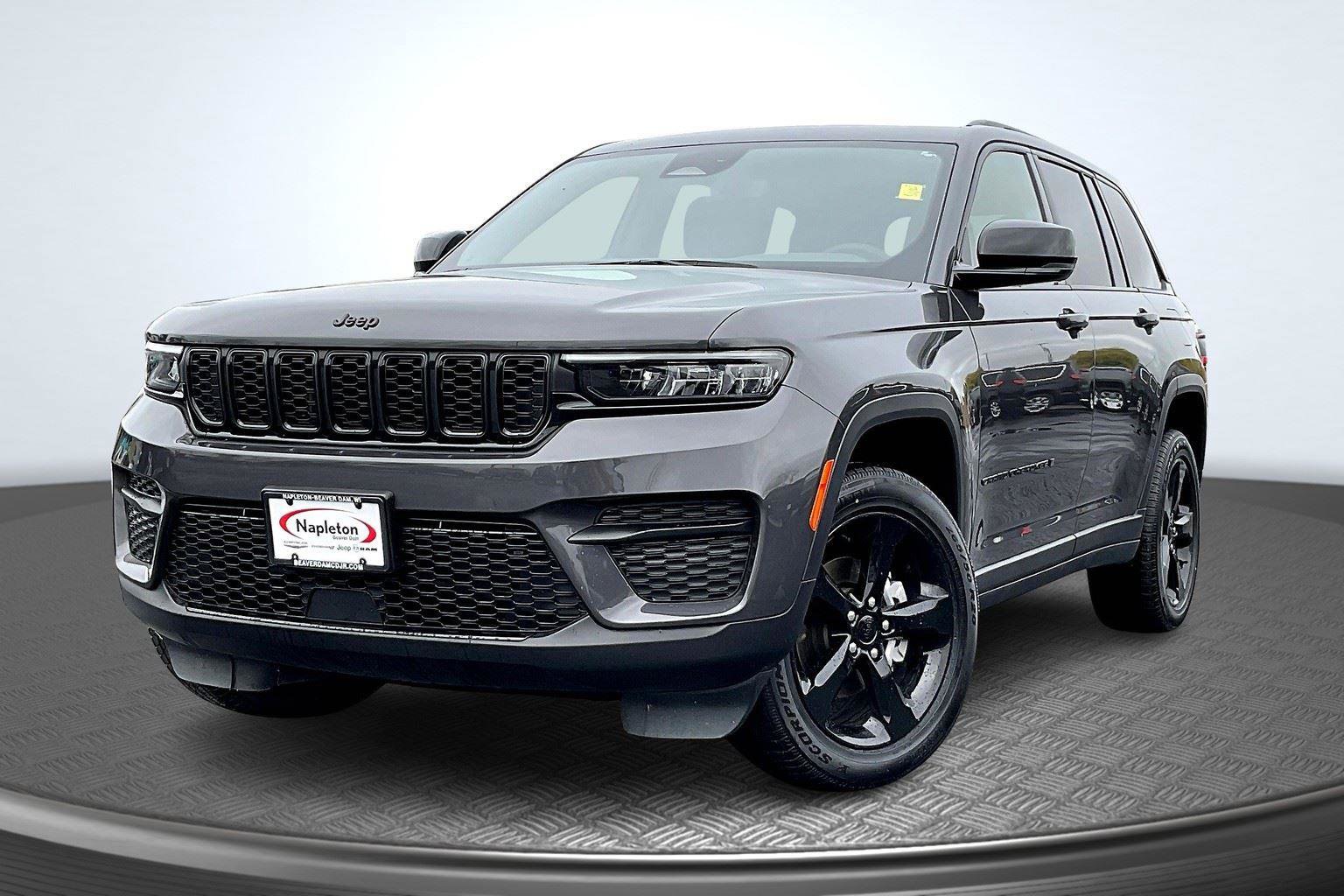 Used 2023 Jeep Grand Cherokee Altitude