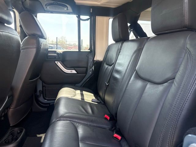 Used 2014 Jeep Wrangler Unlimited Rubicon w/ Connectivity Group image 16