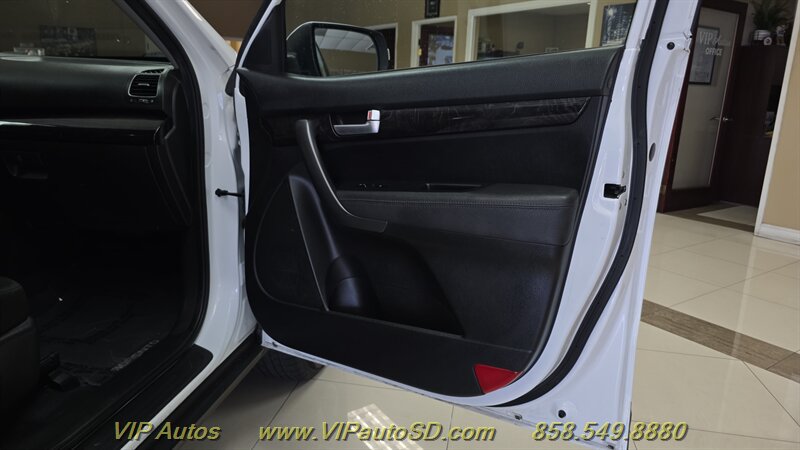 Used 2014 Kia Sorento LX FWD image 12