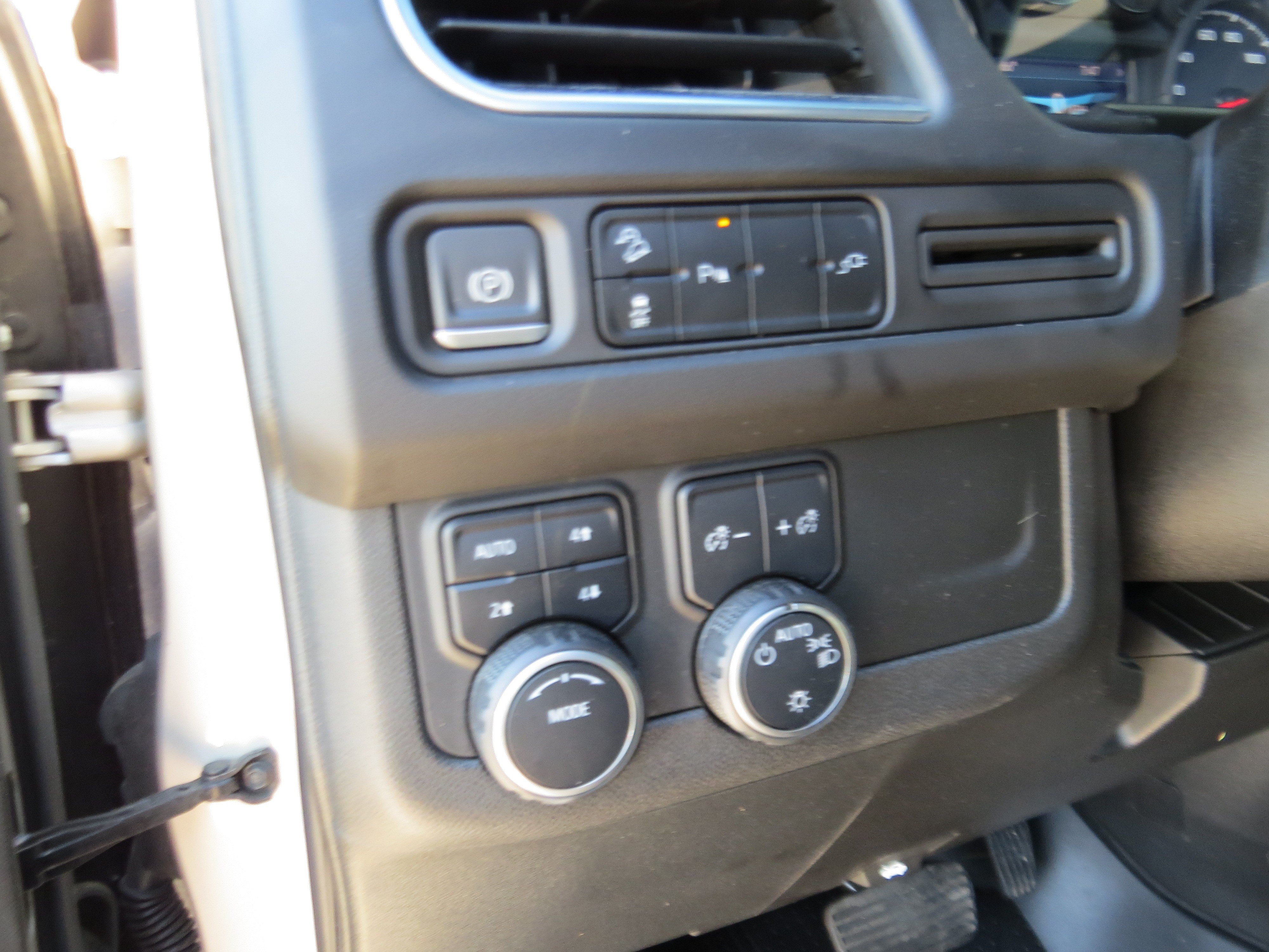 Certified 2021 Chevrolet Tahoe Z71 AWD/4WD image 19