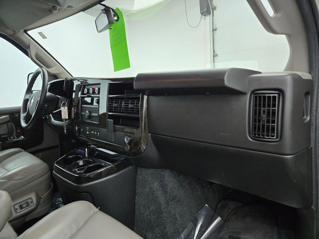 Used 2023 Chevrolet Express 2500 Extended image 42