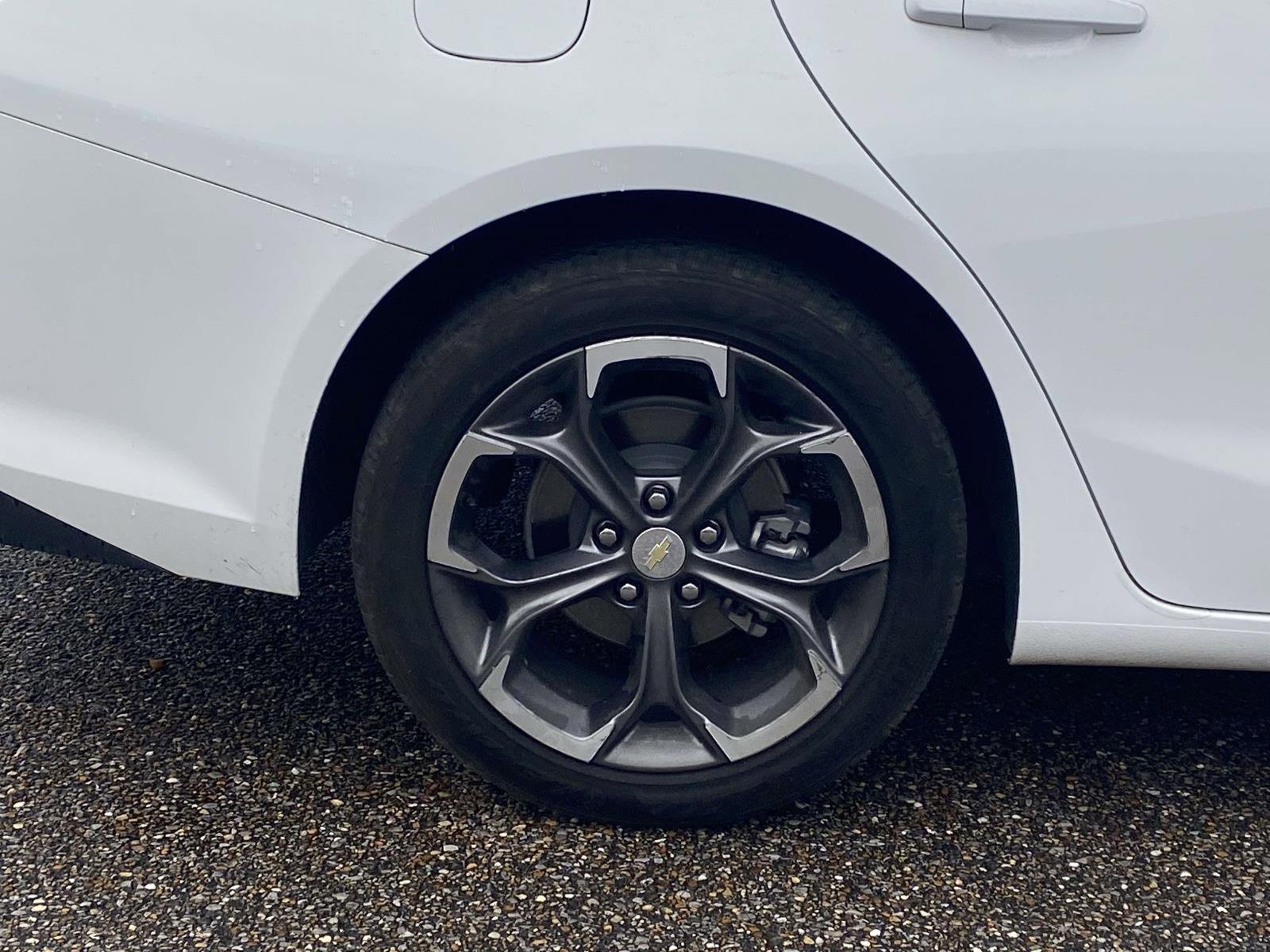 Used 2023 Chevrolet Malibu LT image 9