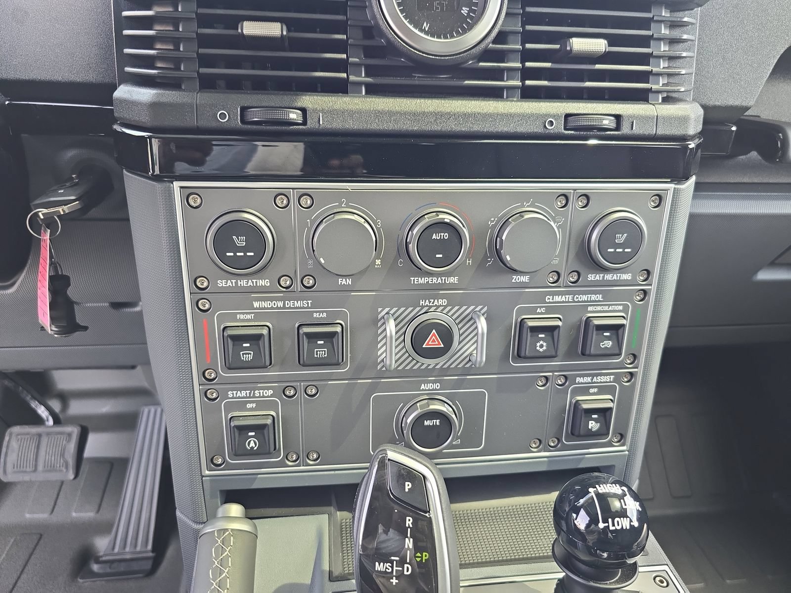 Used 2025 INEOS Grenadier Station Wagon AWD/4WD image 29