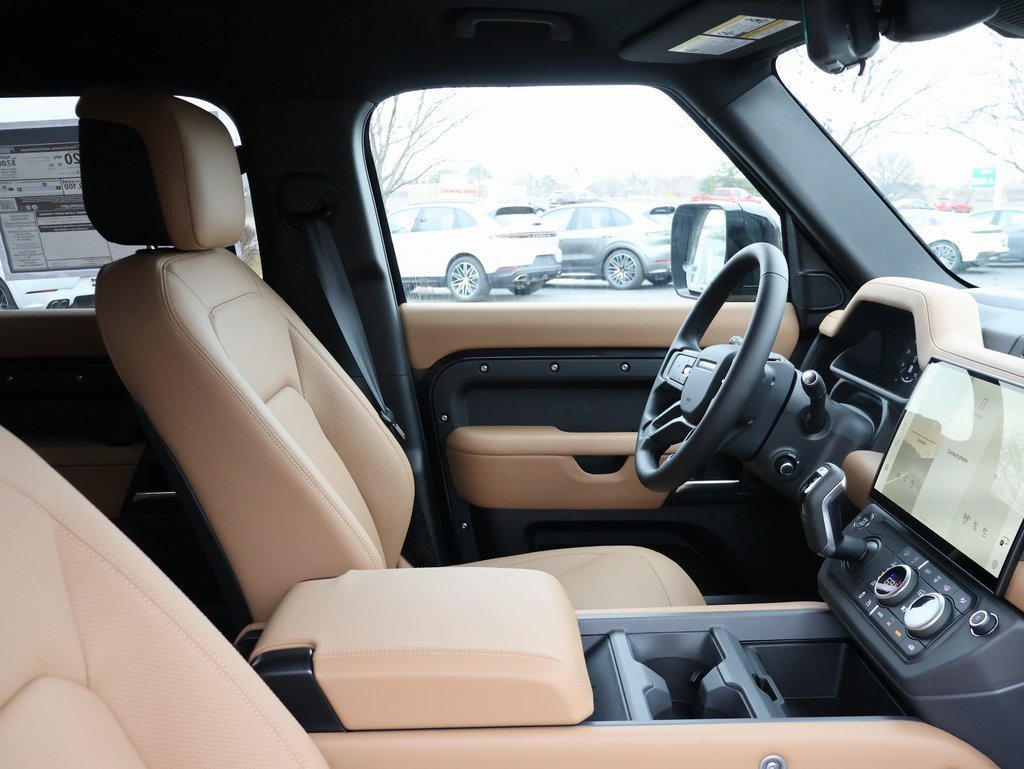 New 2026 Land Rover Defender 110 S AWD/4WD image 9