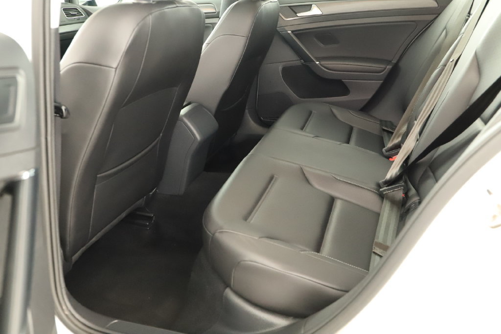 Used 2018 Volkswagen Golf SE FWD image 27