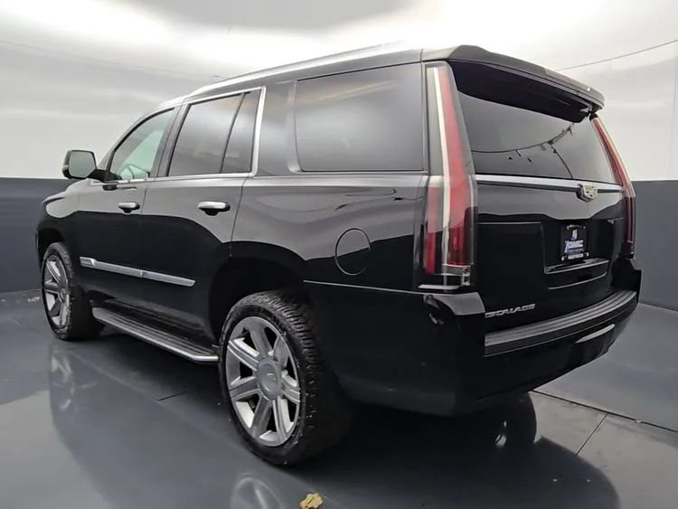 Used 2019 Cadillac Escalade Luxury AWD/4WD image 11