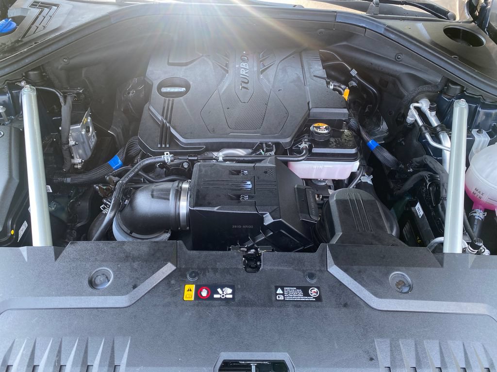 Certified 2022 Genesis GV70 2.5T AWD/4WD image 28