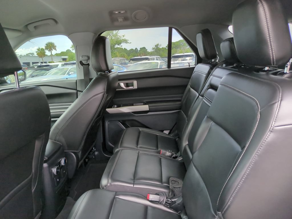 Certified 2022 Ford Explorer XLT w/ Equipment Group 202A RWD image 22