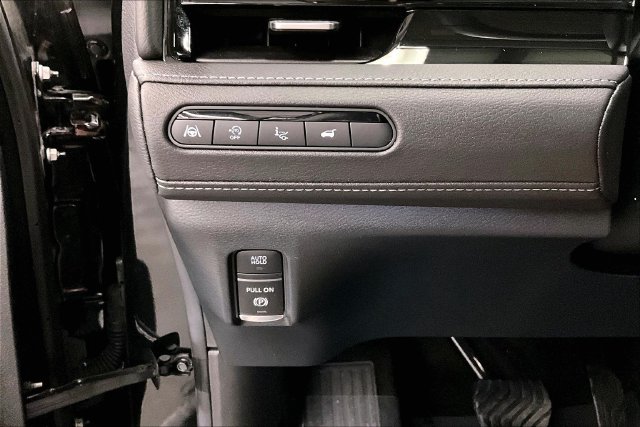Used 2025 INFINITI QX80 Sensory AWD/4WD image 39