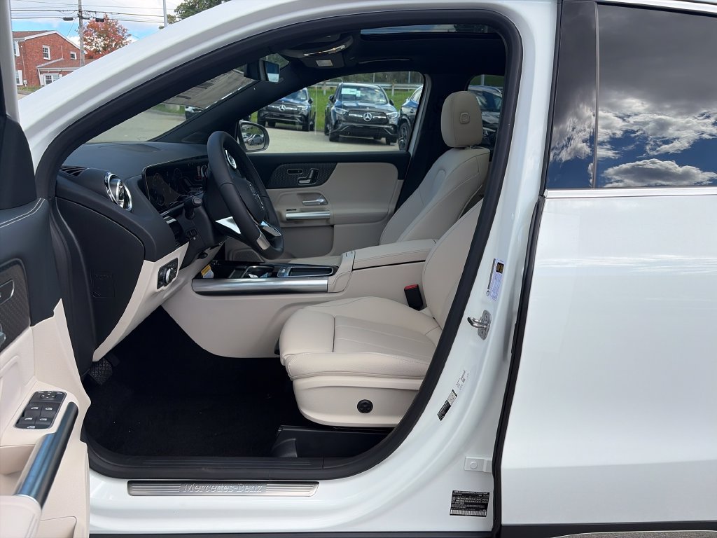 New 2026 Mercedes-Benz GLA 250 4MATIC image 9