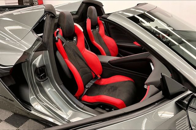 Used 2024 Chevrolet Corvette Z06 RWD image 8