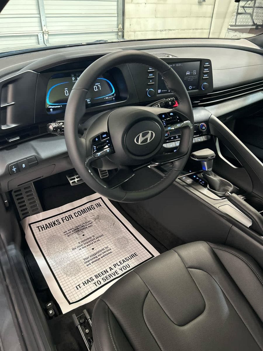 New 2026 Hyundai Elantra SEL Sport FWD image 10