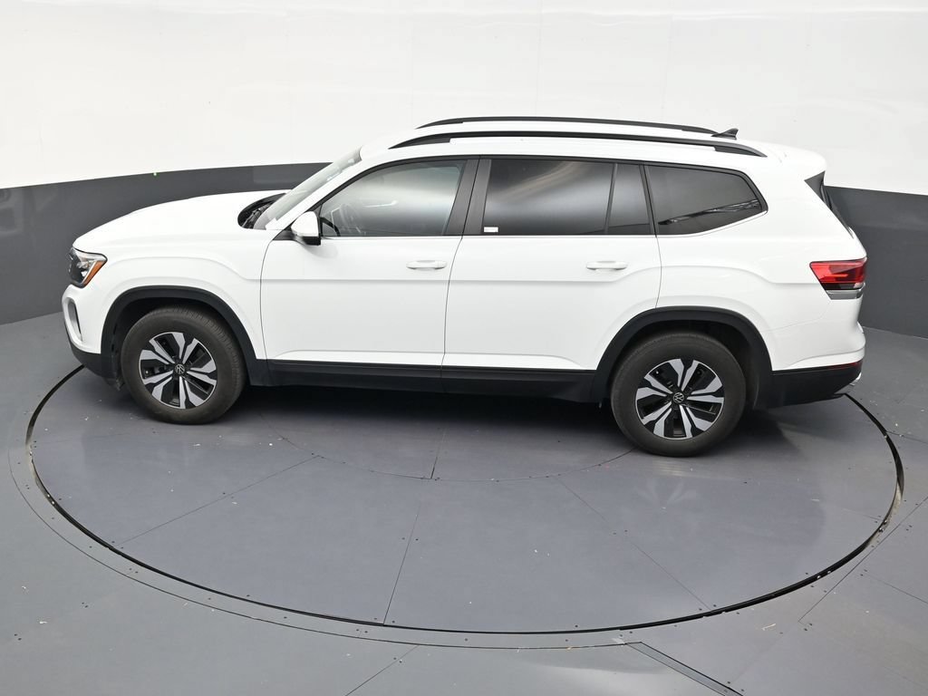 Used 2025 Volkswagen Atlas SE FWD image 13